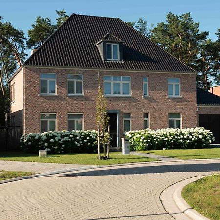 Studiobeerse Met Sauna Zwembad En Spa Apartman Kültér fotó