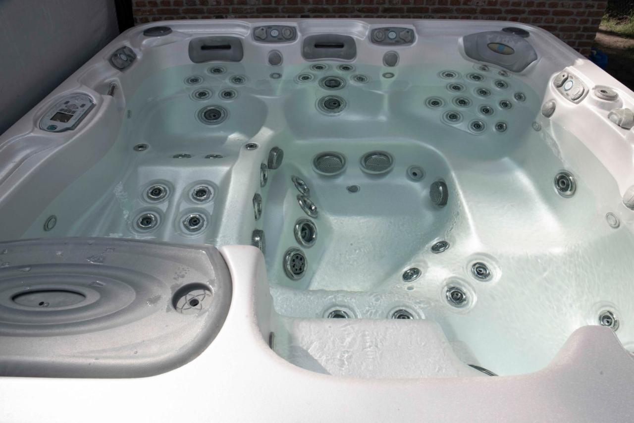 Studiobeerse Met Sauna Zwembad En Spa Apartman Kültér fotó