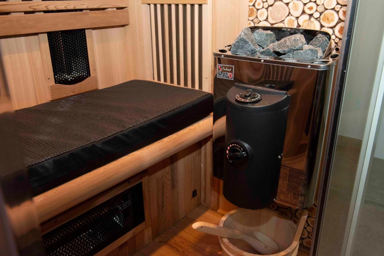 Studiobeerse Met Sauna Zwembad En Spa Apartman Kültér fotó